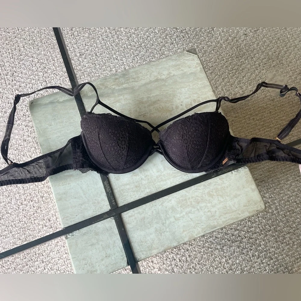VS Pink bra - Picture 1 of 4